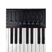 (USADO) KFX SW61 Pro Teclado Controlador MIdi USB 61 Teclas 16 PADs 8 Knobs Faders Split Transpose