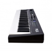 AMW P61X Teclado Black Controlador Midi USB com 61 Teclas PADs Faders e Knobs