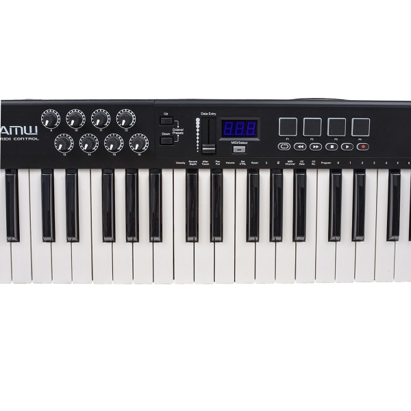 AMW P61X Teclado Black Controlador Midi USB com 61 Teclas PADs Faders e Knobs
