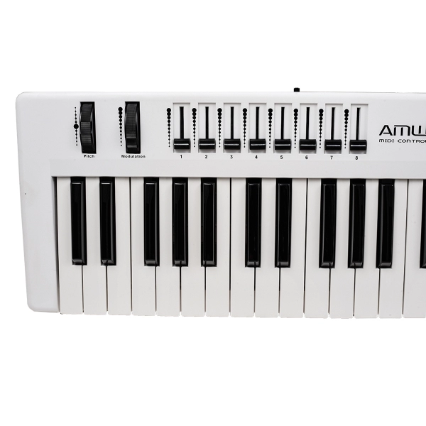 AMW P61X White Teclado Controlador Midi USB com 61 Teclas PADs Faders e Knobs
