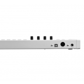 Midiplus X6 Mini Controlador Midi 61 Teclas