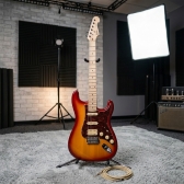 AMW SEST250 Cherry Burst Guitarra Stratocaster HSS By SQOE
