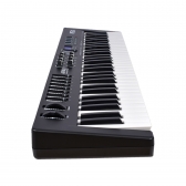AMW P61X Teclado Black Controlador Midi USB com 61 Teclas PADs Faders e Knobs